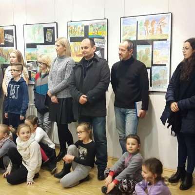 Wernisaż wystawy kółka plastycznego w Galerii Małej - [FOTO]