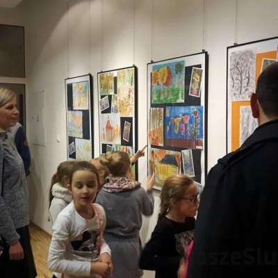 Wernisaż wystawy kółka plastycznego w Galerii Małej - [FOTO]