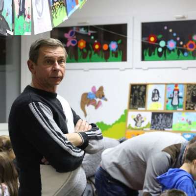 W Bibliotece Publicznej Miasta i Gminy w Słubicach rozpoczeły się świąteczne warsztaty dekorowania pierników [FOTO]