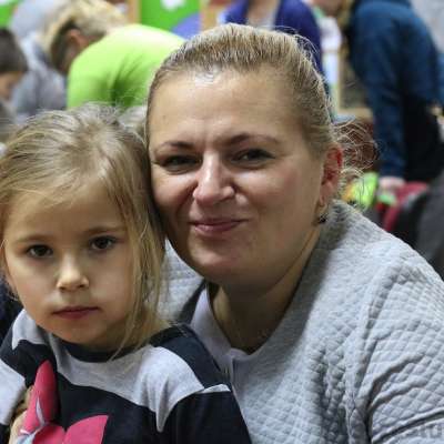 W Bibliotece Publicznej Miasta i Gminy w Słubicach rozpoczeły się świąteczne warsztaty dekorowania pierników [FOTO]