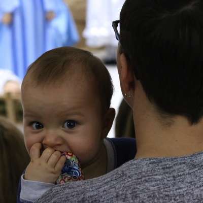 W Bibliotece Publicznej Miasta i Gminy w Słubicach rozpoczeły się świąteczne warsztaty dekorowania pierników [FOTO]