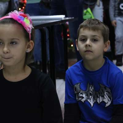 W Bibliotece Publicznej Miasta i Gminy w Słubicach rozpoczeły się świąteczne warsztaty dekorowania pierników [FOTO]