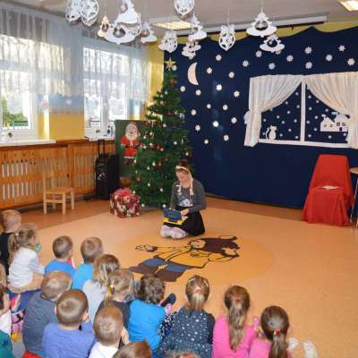 Rodzice dzieciom - przedstawienie w
