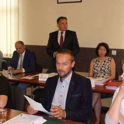 Radni jednogłośnie udzielili Burmistrzowi absolutorium za 2016 r .