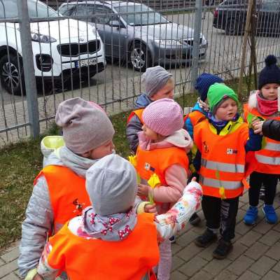 Budzi się wiosna - budzą sie mali wolontariusze - akcja społeczna na rzecz Hospicjum Domowego św. Wincentego a’Paulo w Słubicach [FOTO] + [VIDEO]