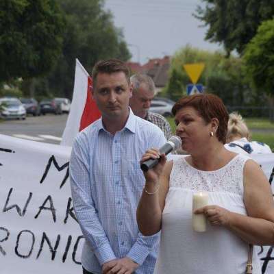 Pomimo oficjalnego odwołania przez organizatorów, w Słubicach odbył się protest w obronie demokracji