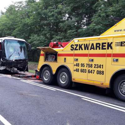 Tragiczny wypadek pod Cybinką - kierowca i dziecko nie żyją [FOTO]