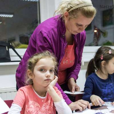Klub Plastusia - warsztaty bożonarodzeniowe w słubickiej bibliotece