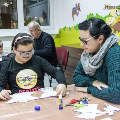 Klub Plastusia - warsztaty bożonarodzeniowe w słubickiej bibliotece
