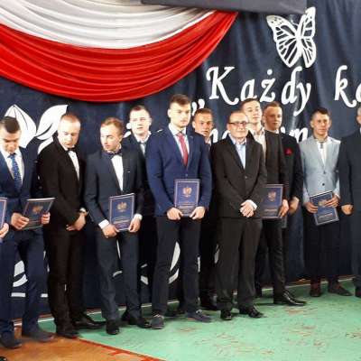 Pożegnanie tegorocznych maturzystów (Zespół Szkół Technicznych im inż. Tadeusza Tańskiego w Słubicach) [FOTO]