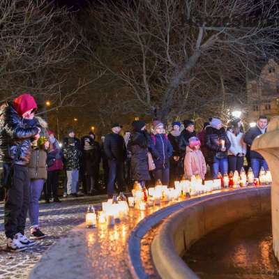 Spontaniczna akcja słubiczan - Światło przeciw nienawiści w Słubicach [relacja FOTO i VIDEO]