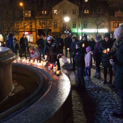 Spontaniczna akcja słubiczan - Światło przeciw nienawiści w Słubicach [relacja FOTO i VIDEO]