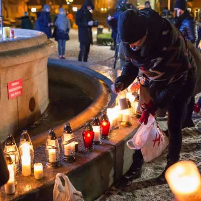 Spontaniczna akcja słubiczan - Światło przeciw nienawiści w Słubicach [relacja FOTO i VIDEO]