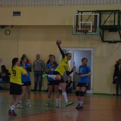 UKS Jedynka Słubice wywalczyła awans do 1/8 Pucharu Związku Piłki Ręcznej w Polsce w kategorii Młodziczek.