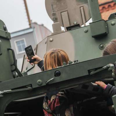 W czwartek 9 listopada na Placu Ratuszowym w Rzepinie uroczyste ślubowanie złożyli kadeci pierwszej klasy wojskowej Liceum Ogólnokształcącego im. Stanisława Staszica.