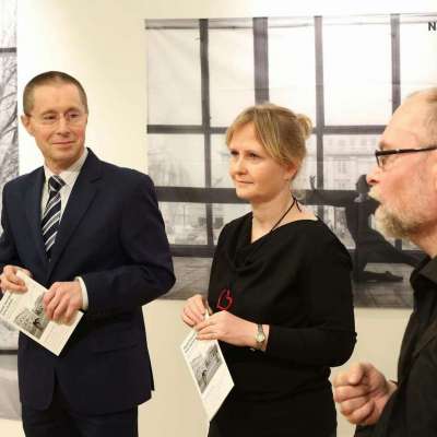 W Galerii OKNO odbył się wernisaż wystawy Pawła Janczaruka i Anny Szafran „Baletnica w mieście. Księga 1 i 2”.