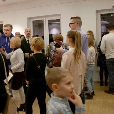 W Galerii OKNO odbył się wernisaż wystawy Pawła Janczaruka i Anny Szafran „Baletnica w mieście. Księga 1 i 2”.