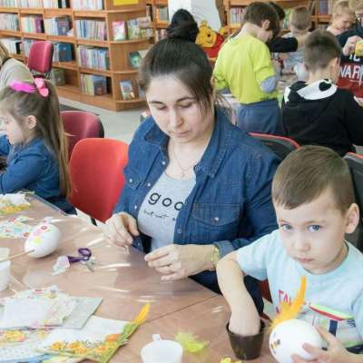 Warsztat wielkanocny w słubickiej bibliotece