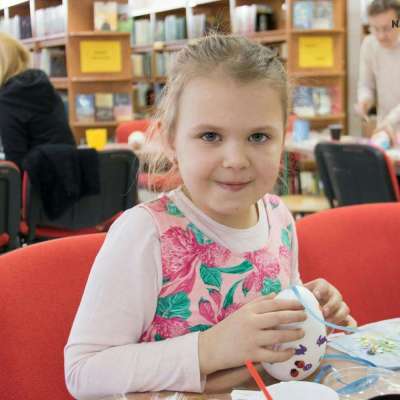 Warsztat wielkanocny w słubickiej bibliotece